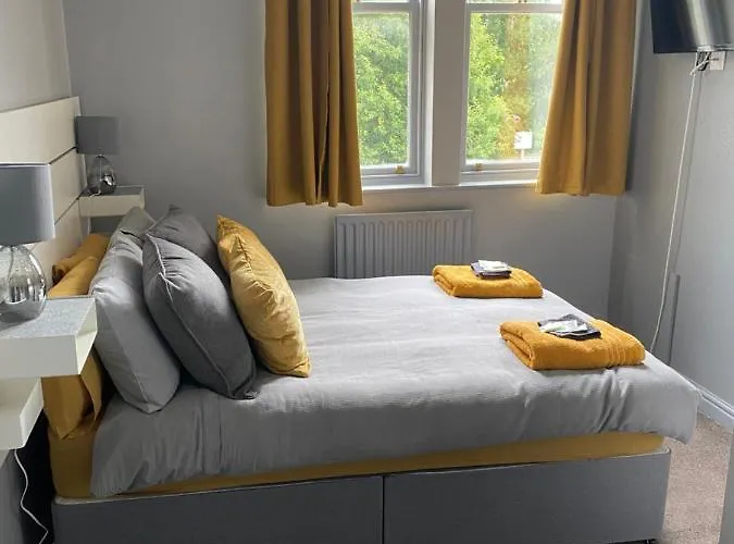 Hall Park Self Check In 3*