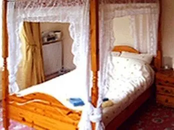 Hall Park Self Check In Kro 3*