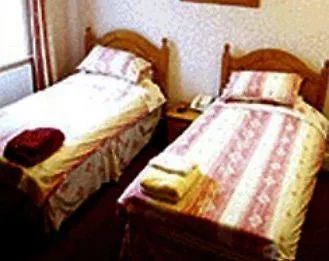 Hall Park Self Check In ワーキントン